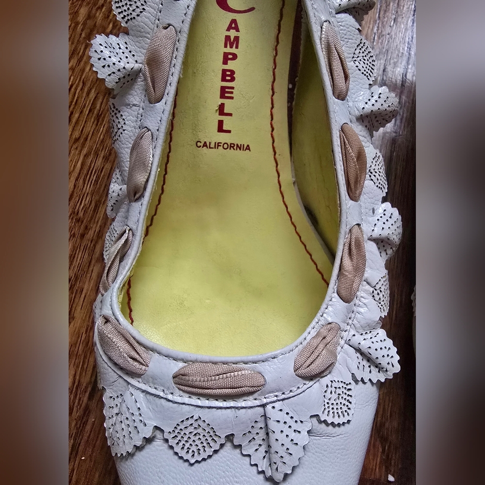 Vintage Genuine Leather Kitten Heel Pumps With Bow Detail - Size 38 / 7.5 - Picture 4 of 13
